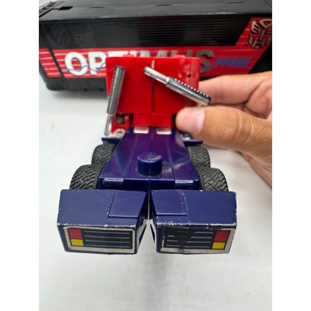 VTG 1992 Transformers G2 Optimus Prime Action Figure Truck/Trailer Hasbro - READ - Picture 10 of 16